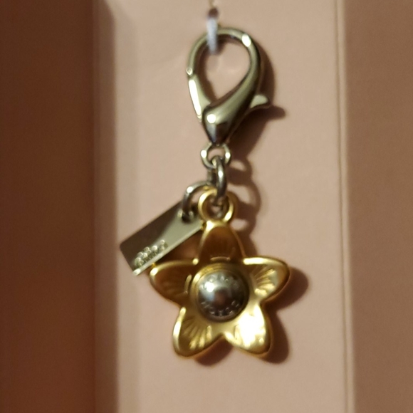 Boxed Coach Daffodil Wristlet & Charm Set - Picture 6 of 6